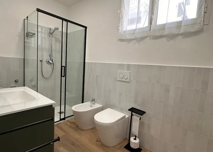 Apartment L&R - Appartamento Centrale Ristrutturato, Wi-Fi, Vicino Alla Stazione E Alla Pista Ciclabile - Casa Rosamare Sanremo